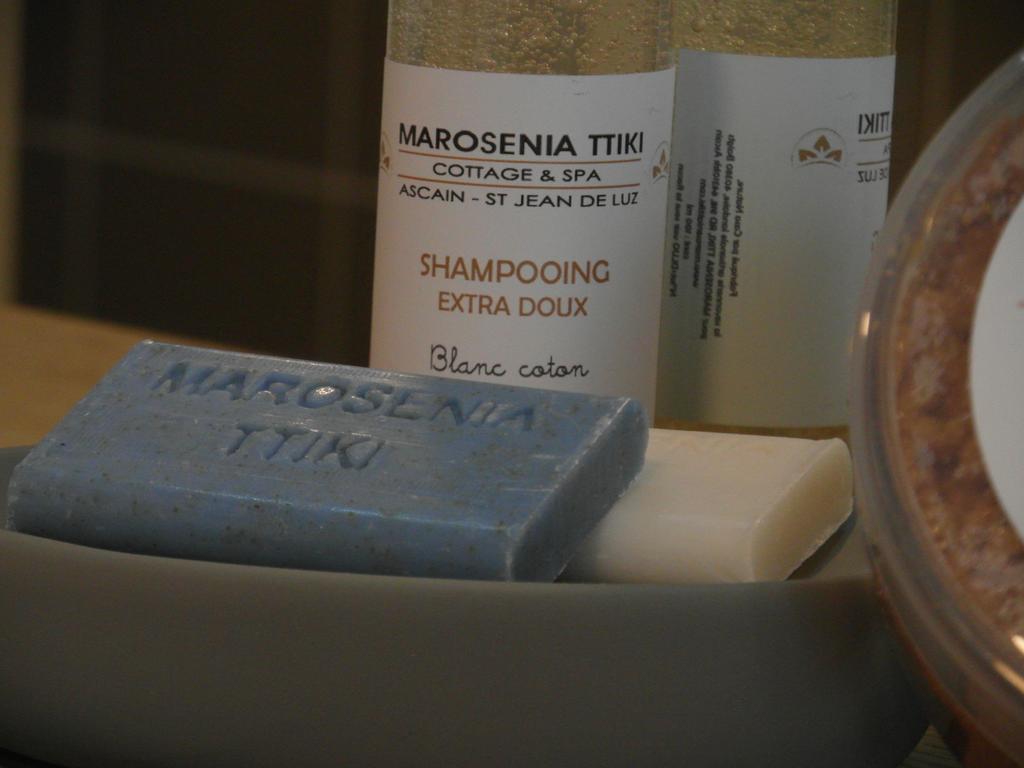 Marosenia Ttiki - Cabanes Et Spa Ascain Kültér fotó